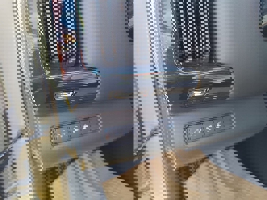 New 2025 Nissan Pathfinder SV image 19