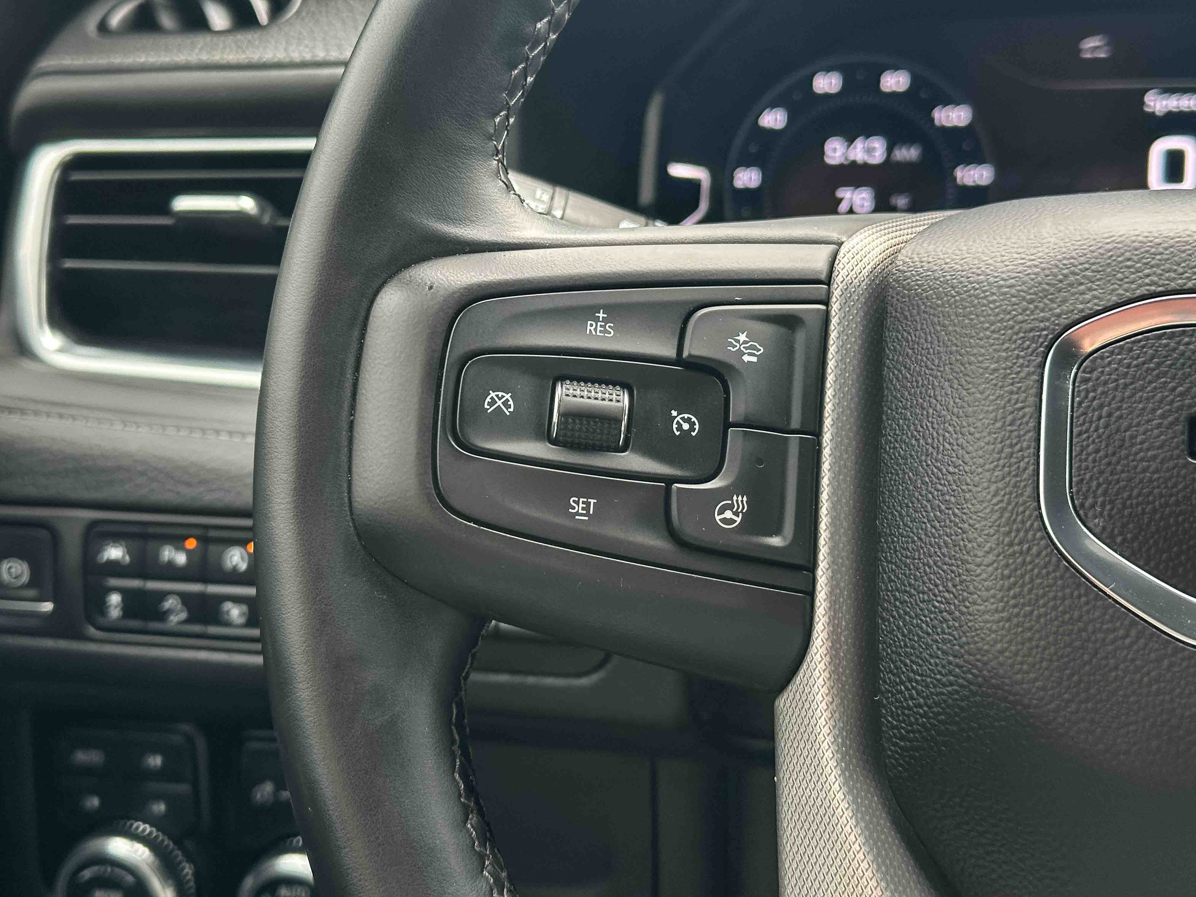 Used 2023 GMC Yukon Denali AWD/4WD image 31