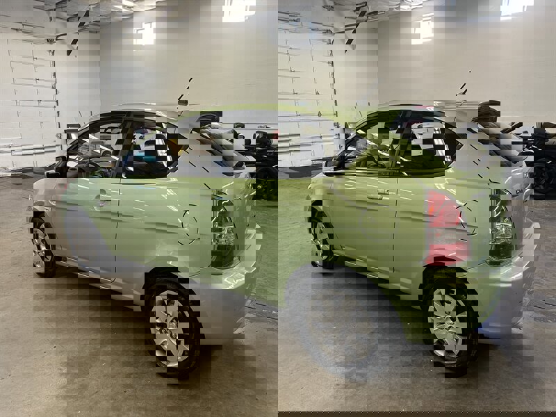 Used 2010 Hyundai Accent GS image 6