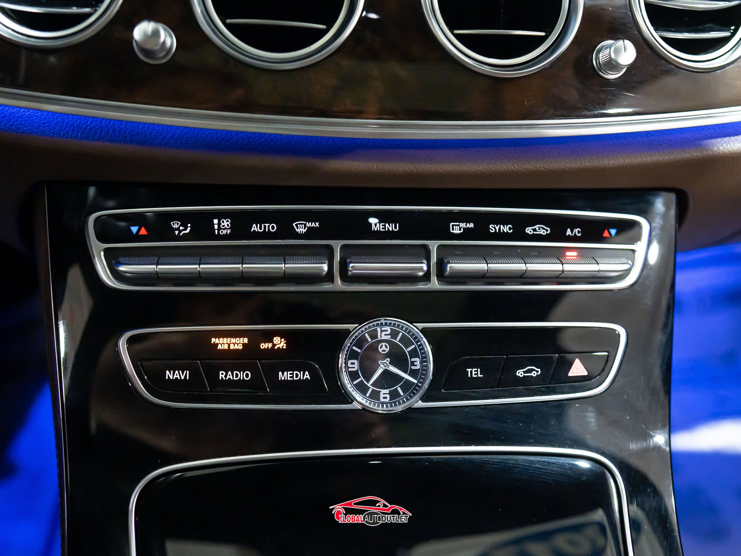 Used 2017 Mercedes-Benz E 300 4MATIC image 33