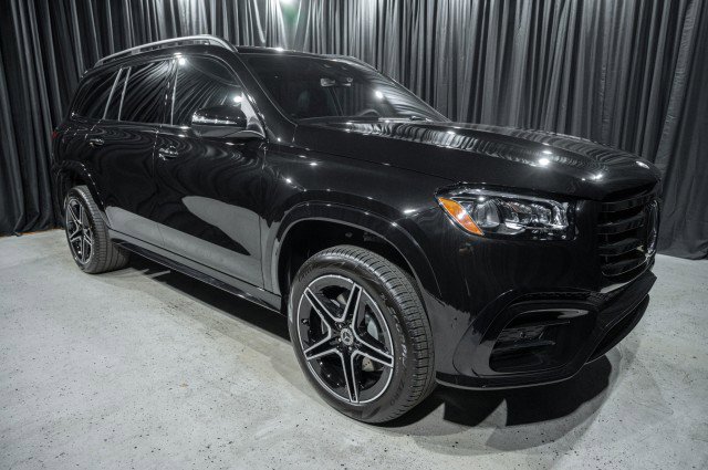 Certified 2025 Mercedes-Benz GLS 450 4MATIC image 3