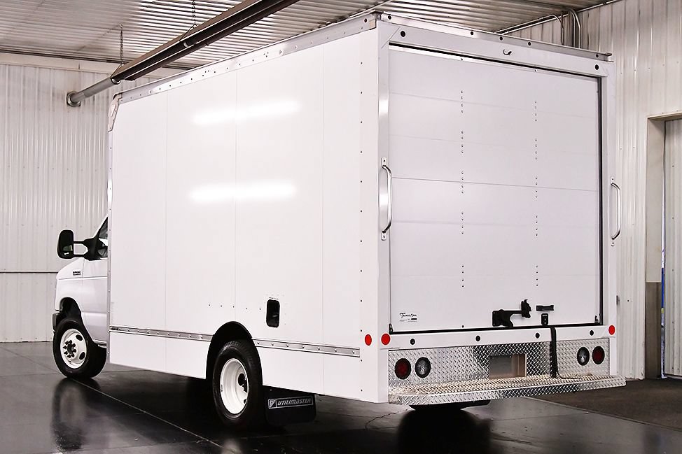 Used 2024 Ford E-450 and Econoline 450 Super Duty w/ Driver's Safety Package RWD image 5