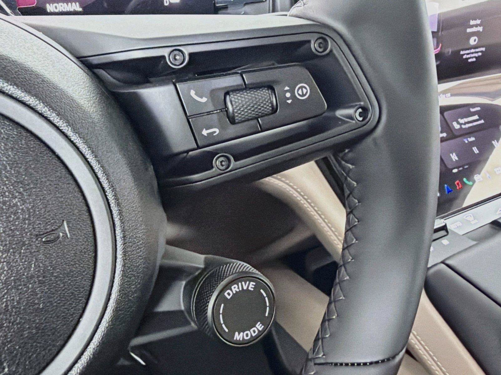 New 2026 Porsche Cayenne Coupe AWD/4WD image 25