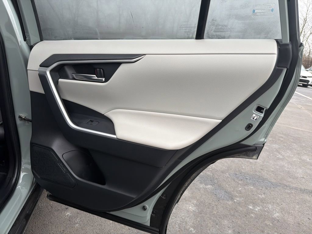 Used 2019 Toyota RAV4 XLE image 25