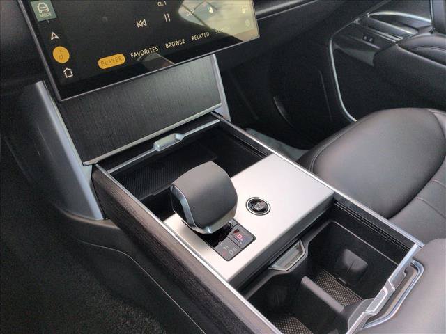 Used 2025 Land Rover Range Rover SE AWD/4WD image 14