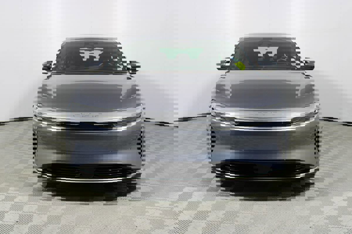 Used 2023 Lucid Air Pure image 2