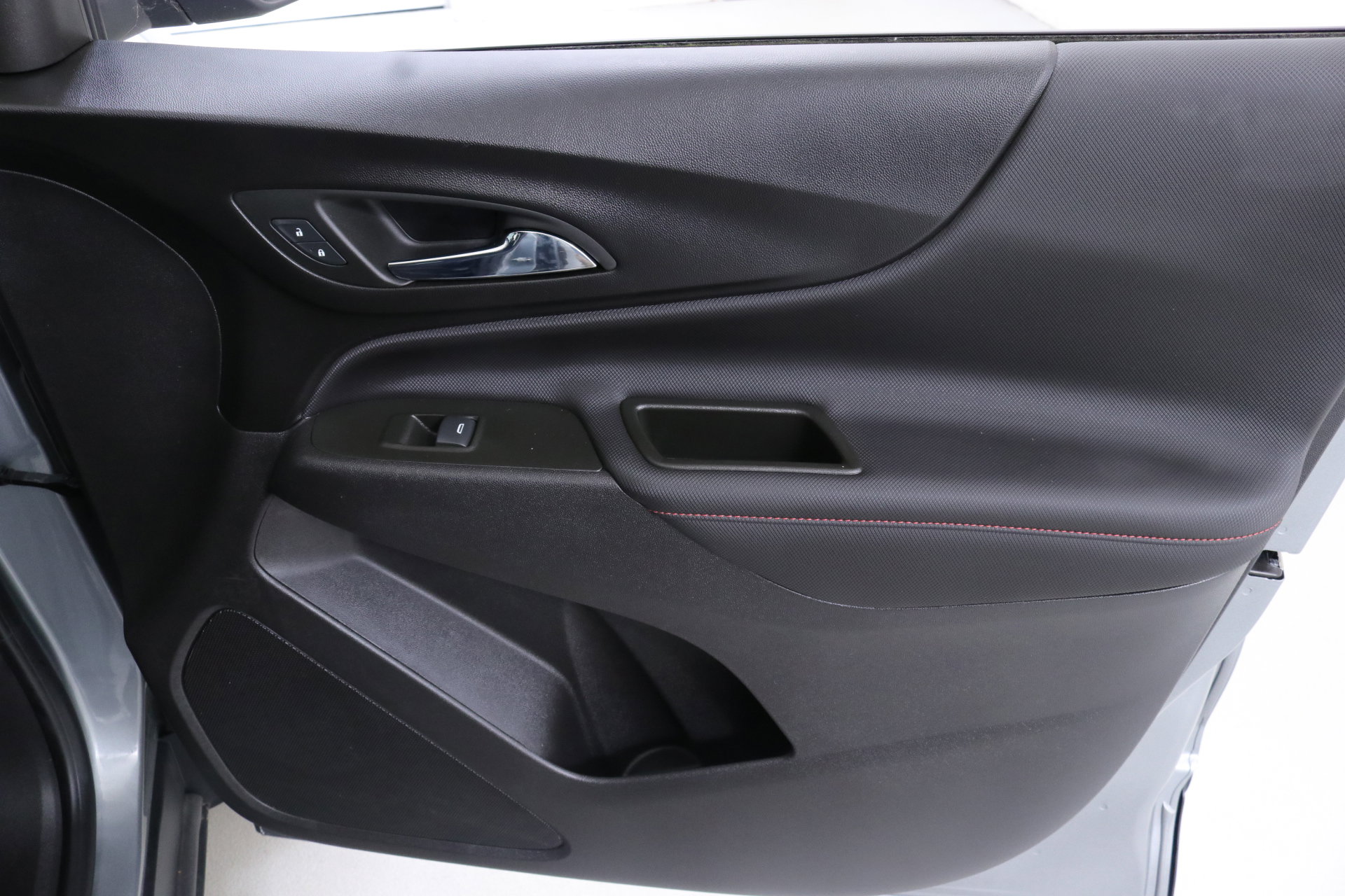 Used 2024 Chevrolet Equinox RS image 32