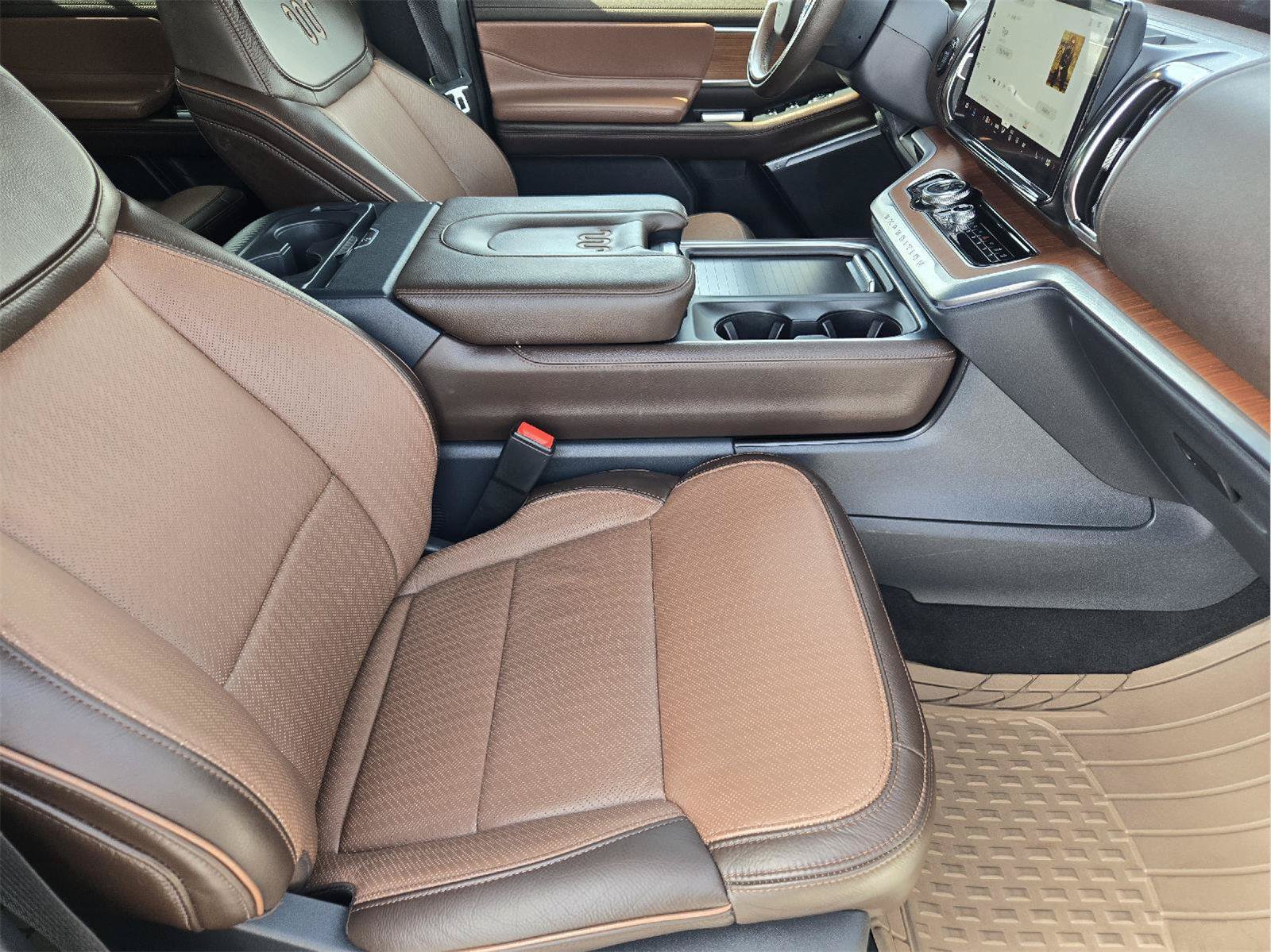 Used 2025 Ford Expedition King Ranch AWD/4WD image 13