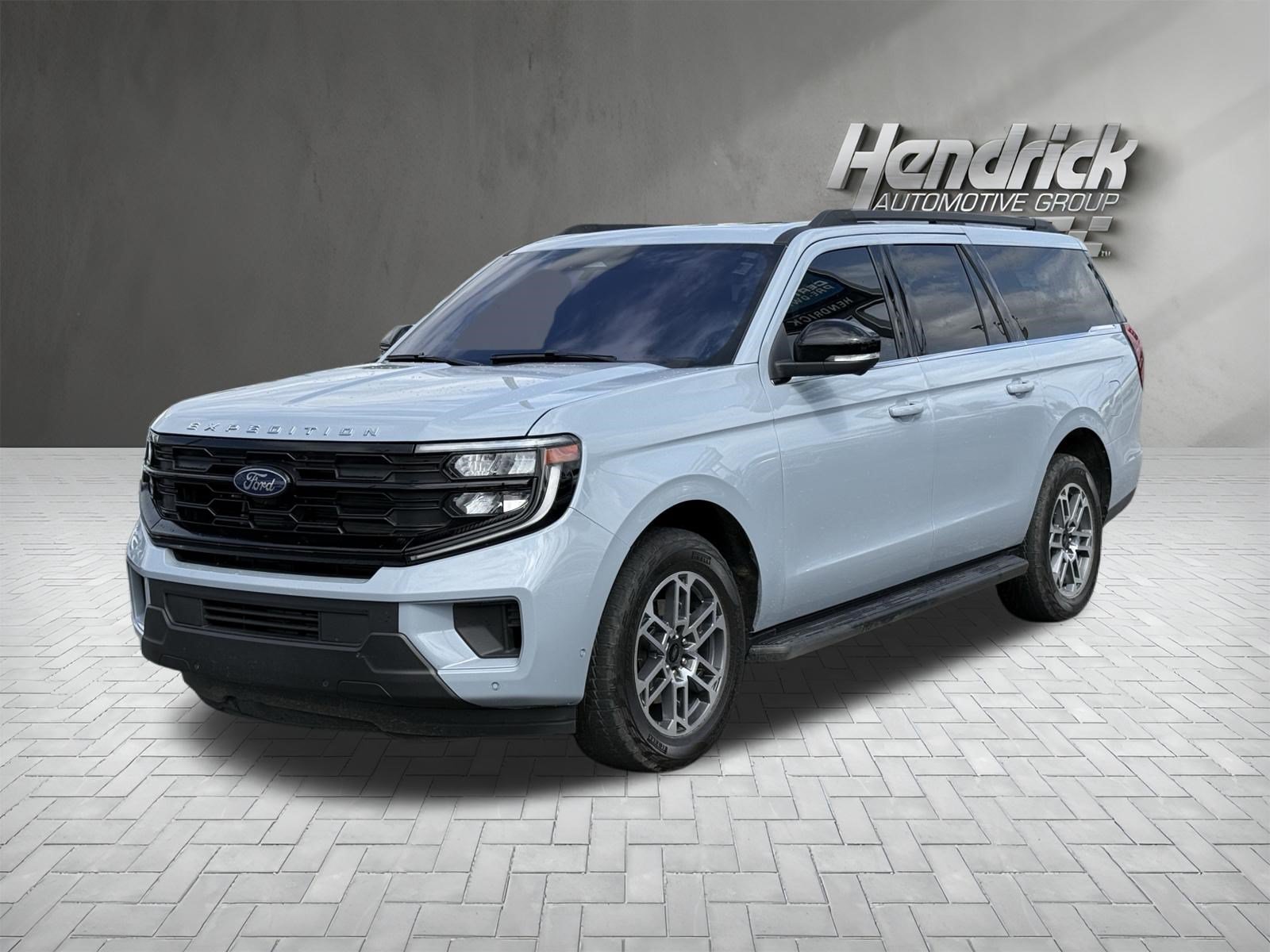 Used 2025 Ford Expedition Max Active AWD/4WD image 5