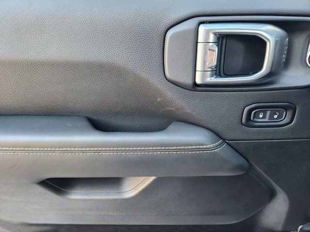 Used 2025 Jeep Gladiator Sport image 24