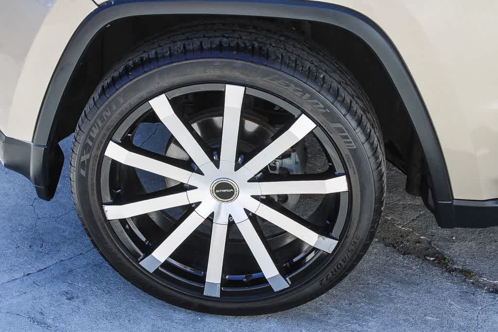 Used 2014 Jeep Grand Cherokee Limited w/ Luxury Group II AWD/4WD image 5