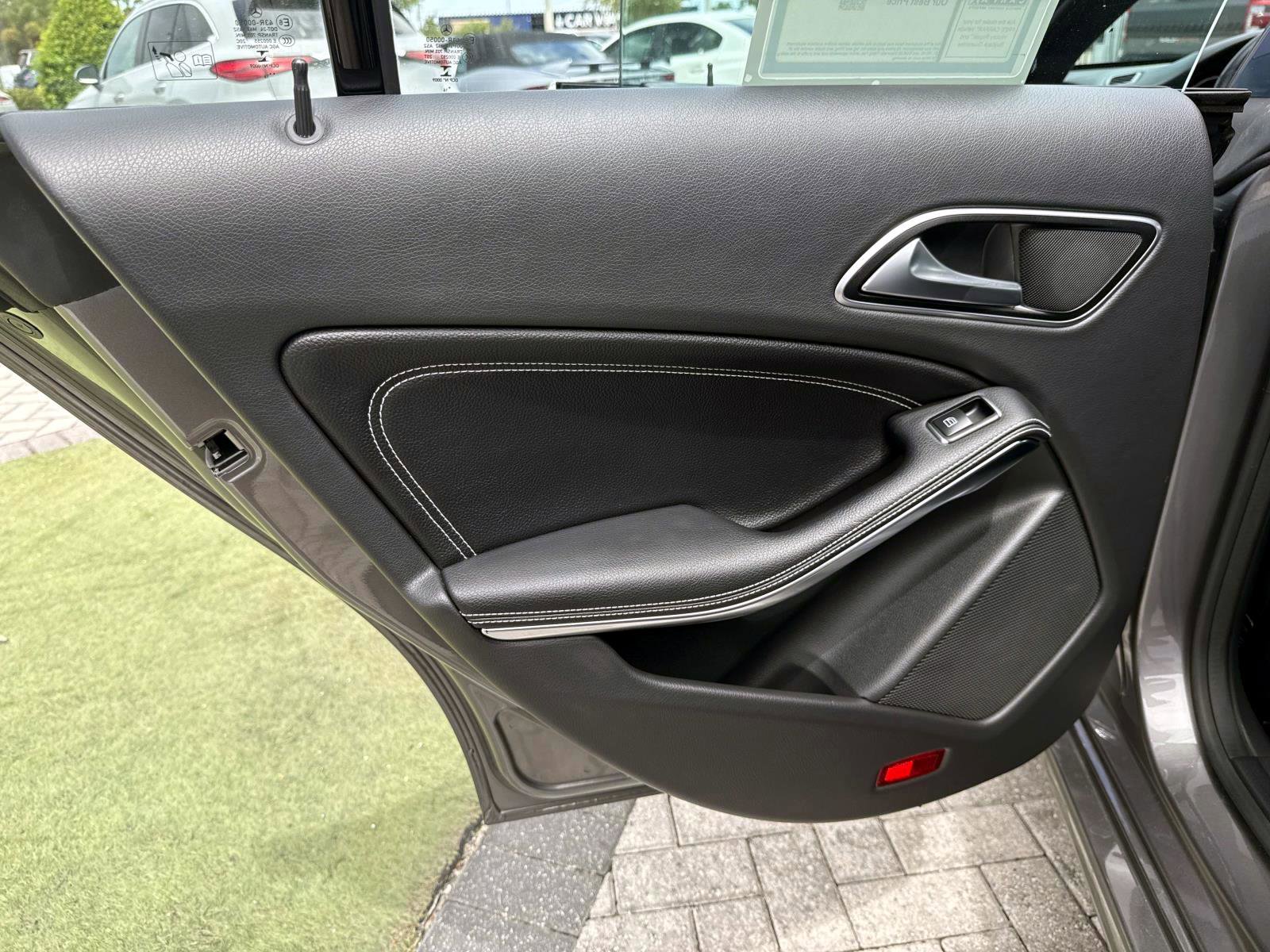 Used 2017 Mercedes-Benz CLA 250 image 12
