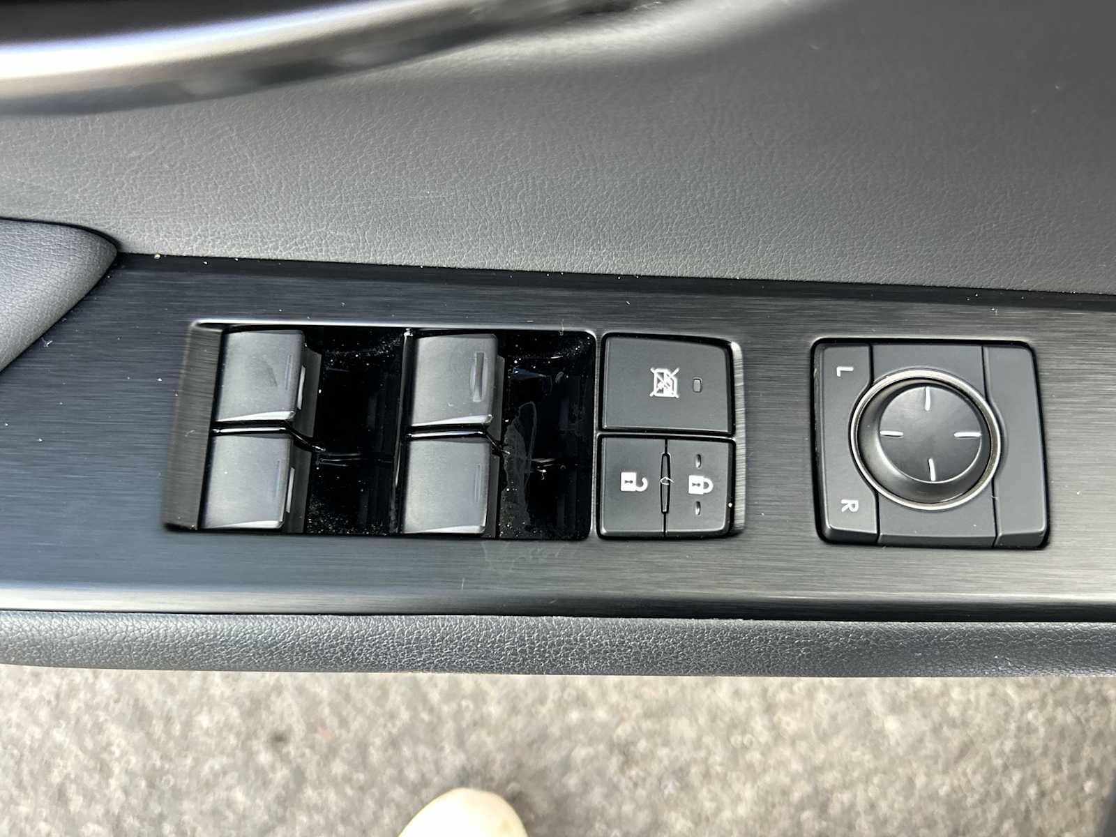 Used 2020 Lexus UX 250h F Sport w/ F Sport Premium Package AWD/4WD image 15