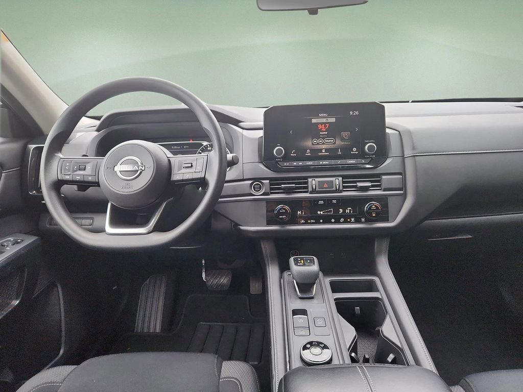 Used 2023 Nissan Pathfinder S image 11