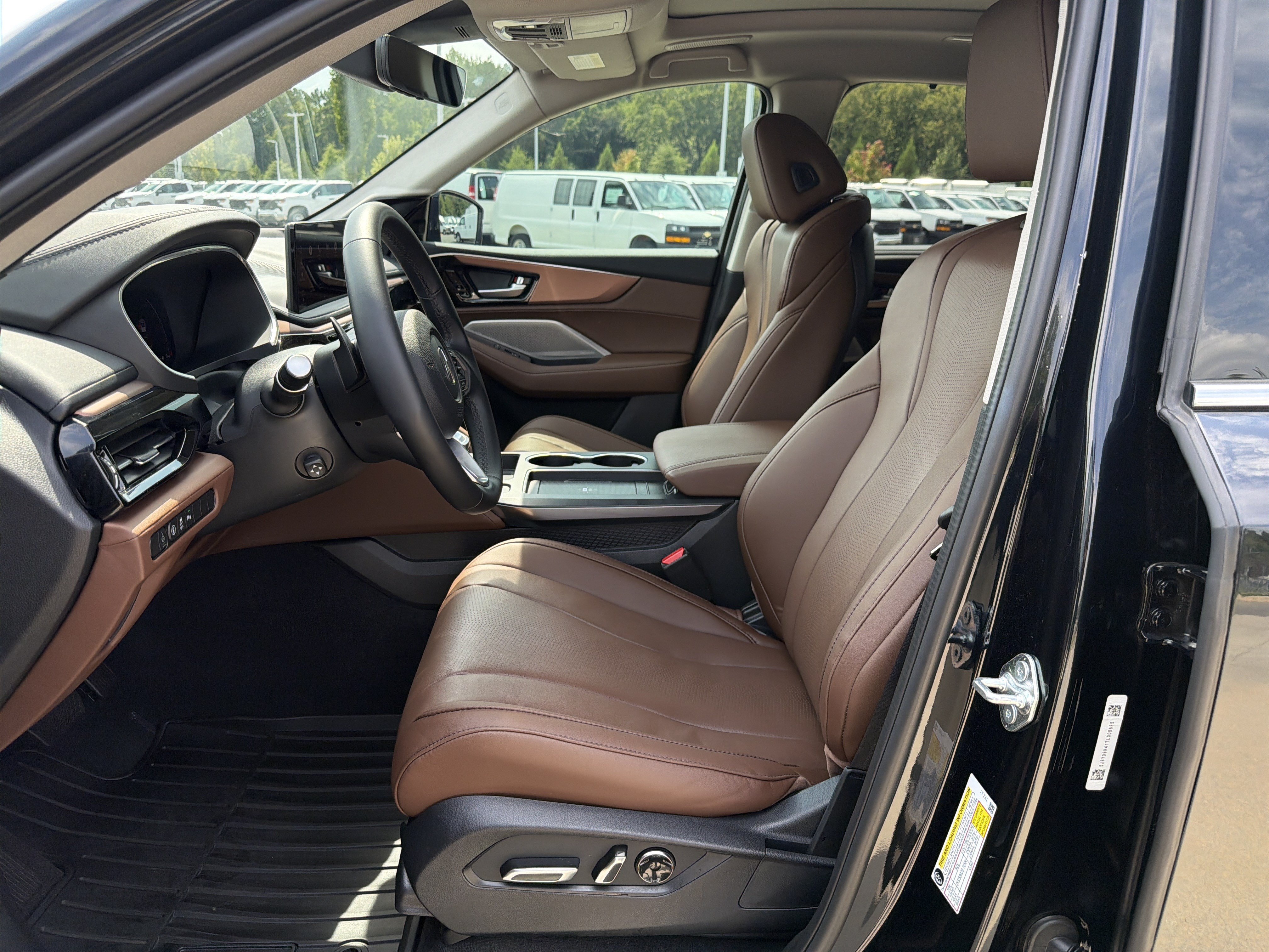 Certified 2026 Acura MDX w/ Technology Package FWD image 16