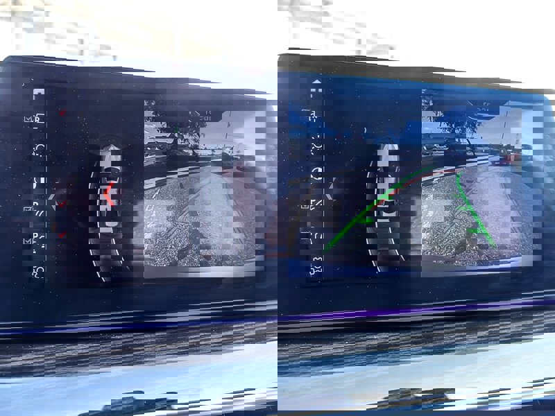 Used 2018 BMW 530i w/ Premium Package image 19