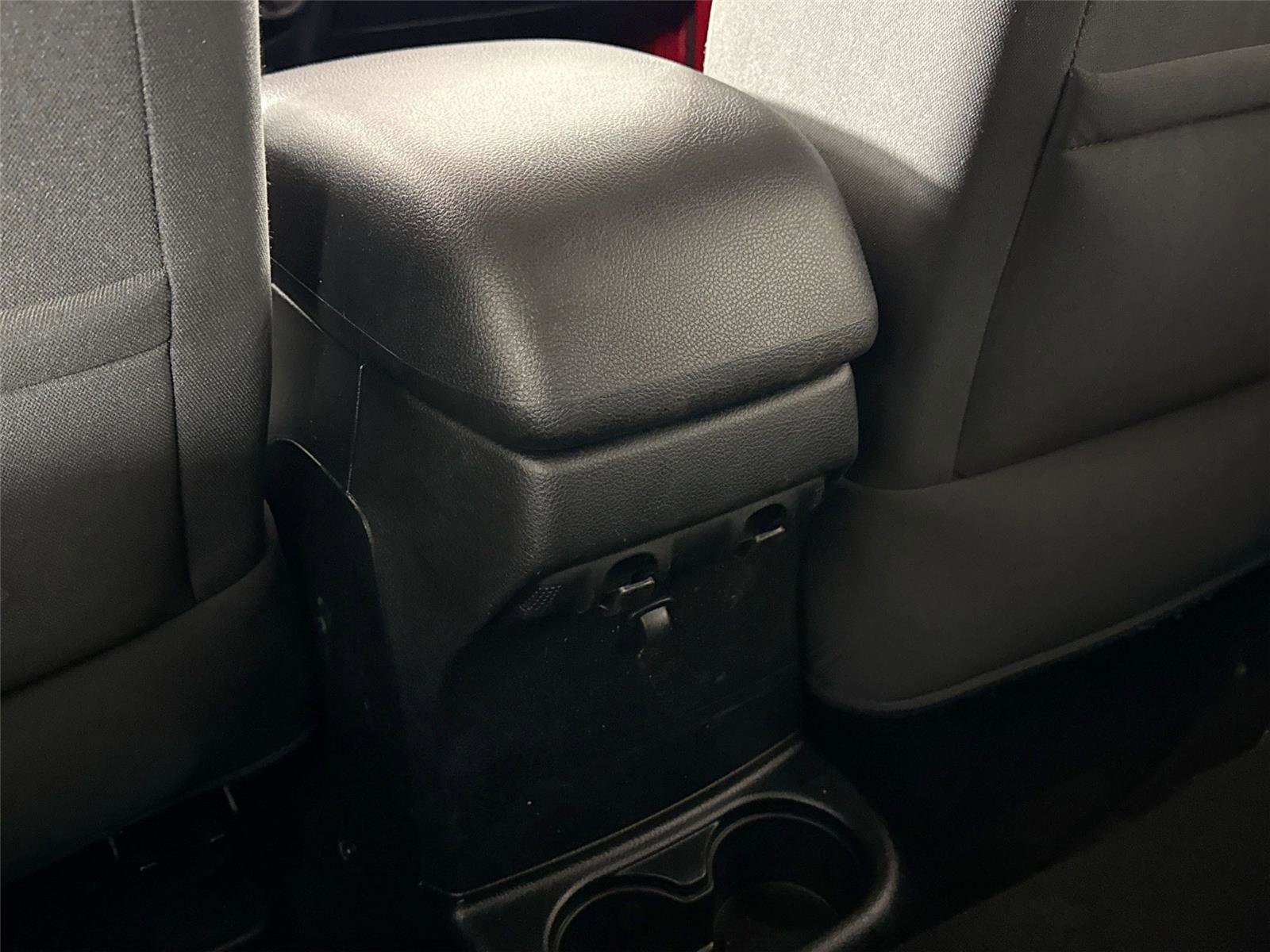 Used 2017 Jeep Wrangler Sahara w/ Connectivity Group image 31