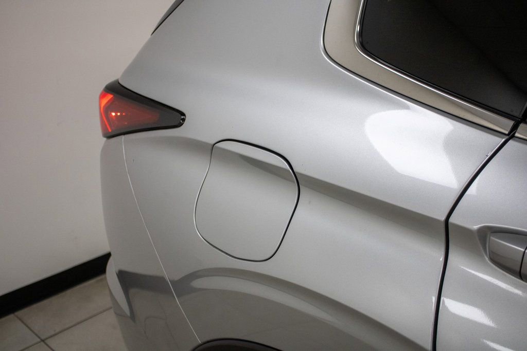 Used 2024 Mitsubishi Outlander ES image 24