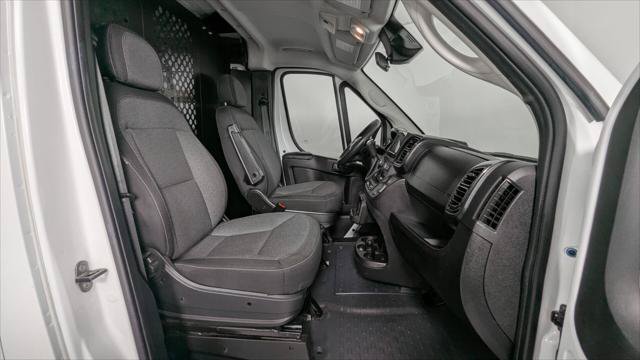 Used 2025 RAM ProMaster 2500 w/ U-Haul Equipment Group FWD image 19