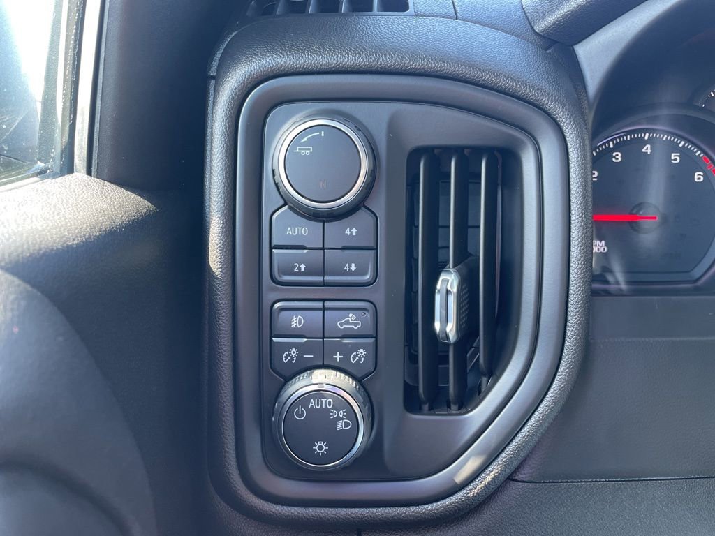 Used 2020 Chevrolet Silverado 1500 Custom Trail Boss image 23