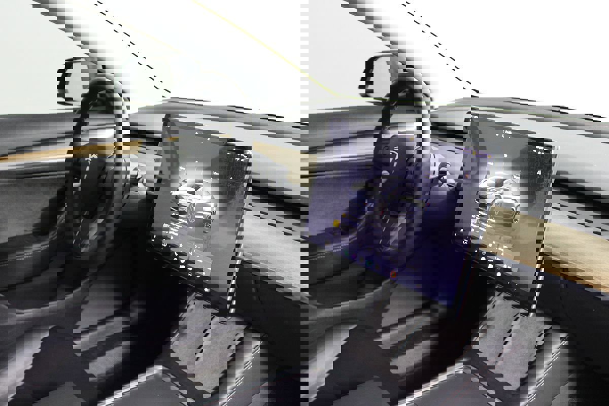 Used 2022 Tesla Model 3 Performance image 13