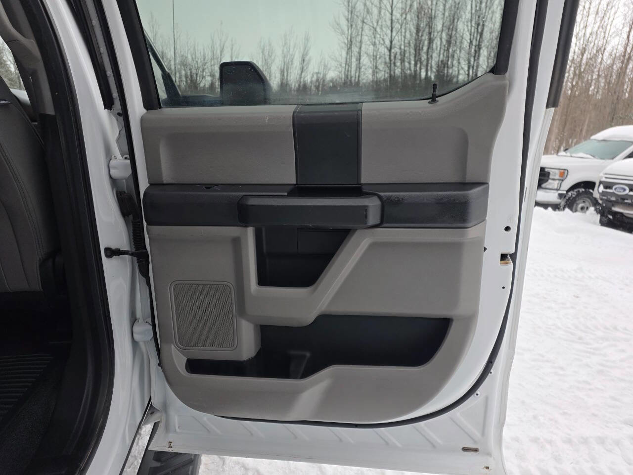 Used 2019 Ford F250 XL w/ Power Equipment Group image 19