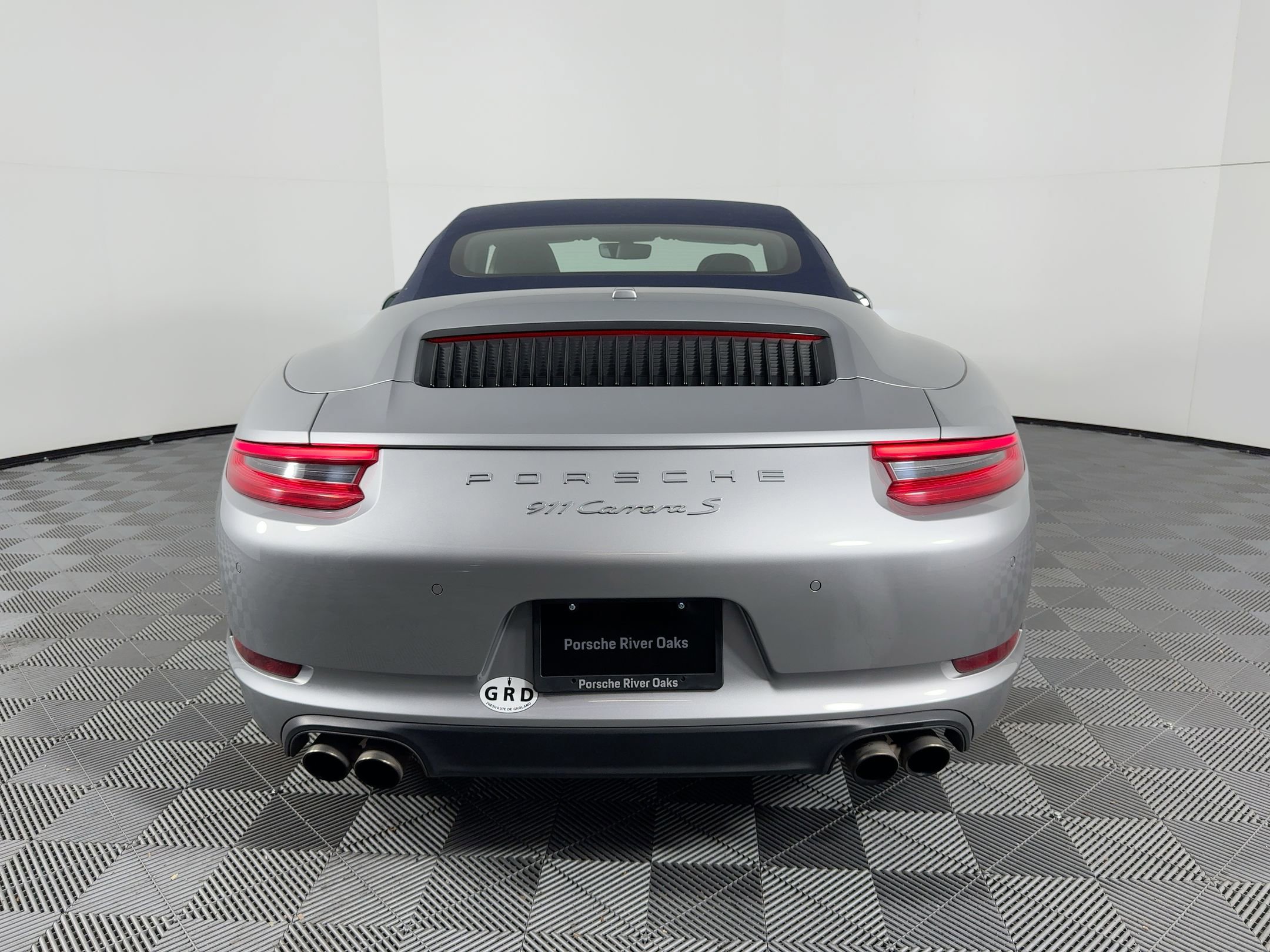 Certified 2018 Porsche 911 Carrera S image 32
