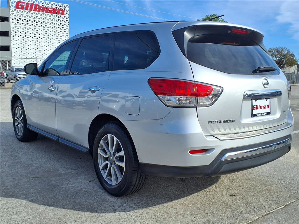 Used 2014 Nissan Pathfinder S image 3