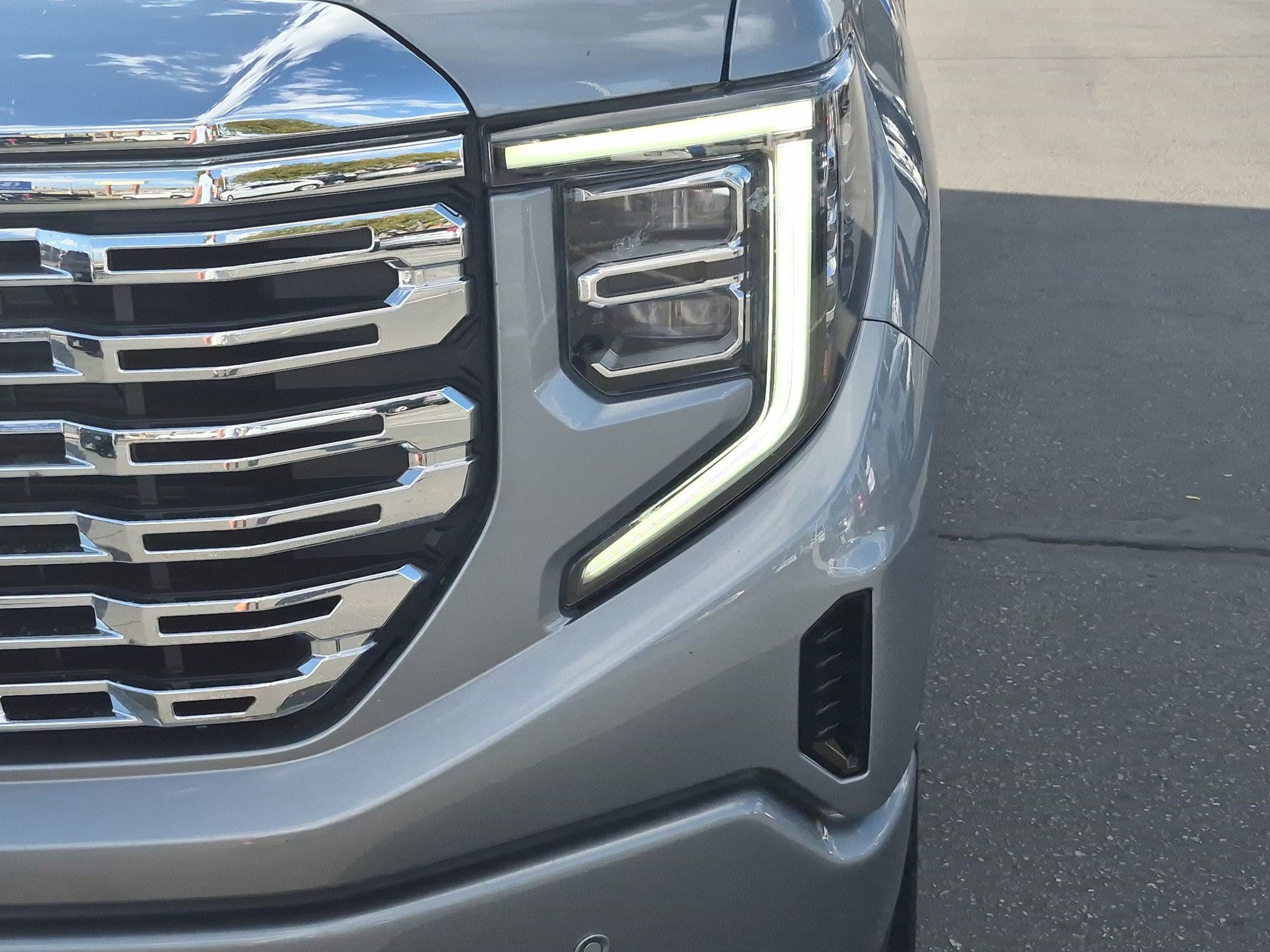 Used 2026 GMC Sierra 1500 Denali w/ Denali Reserve Package AWD/4WD image 12