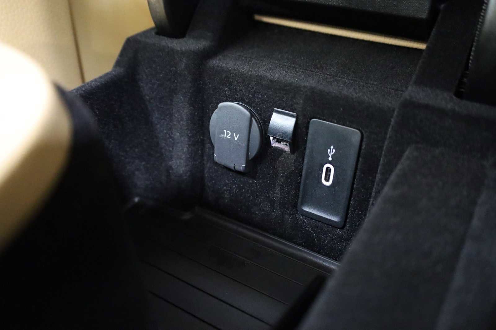 Certified 2023 Porsche Panamera 4 image 35