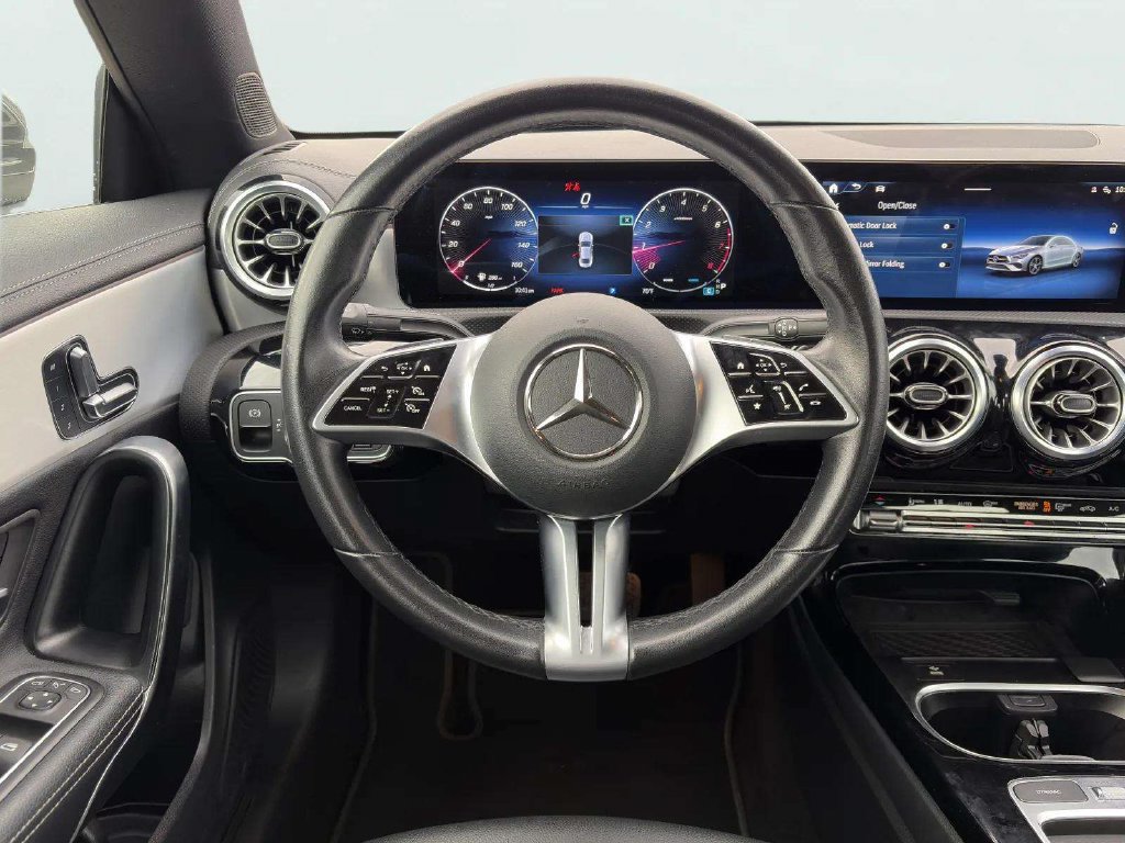 Used 2025 Mercedes-Benz CLA 250 image 24