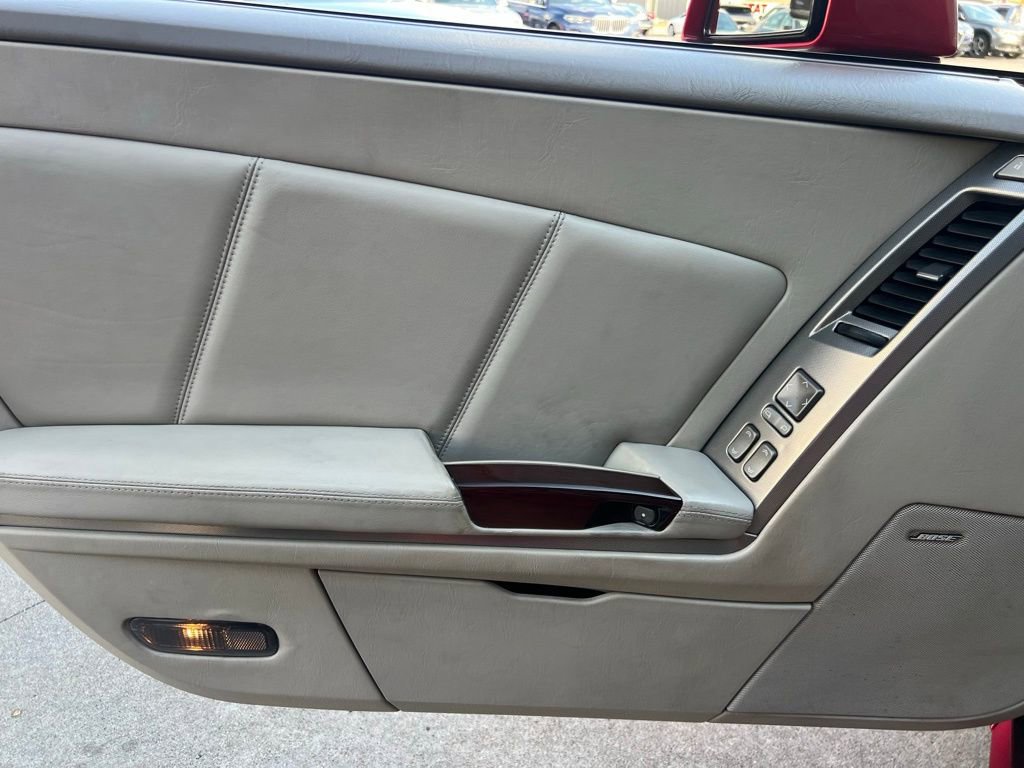 Used 2005 Cadillac XLR Base image 33