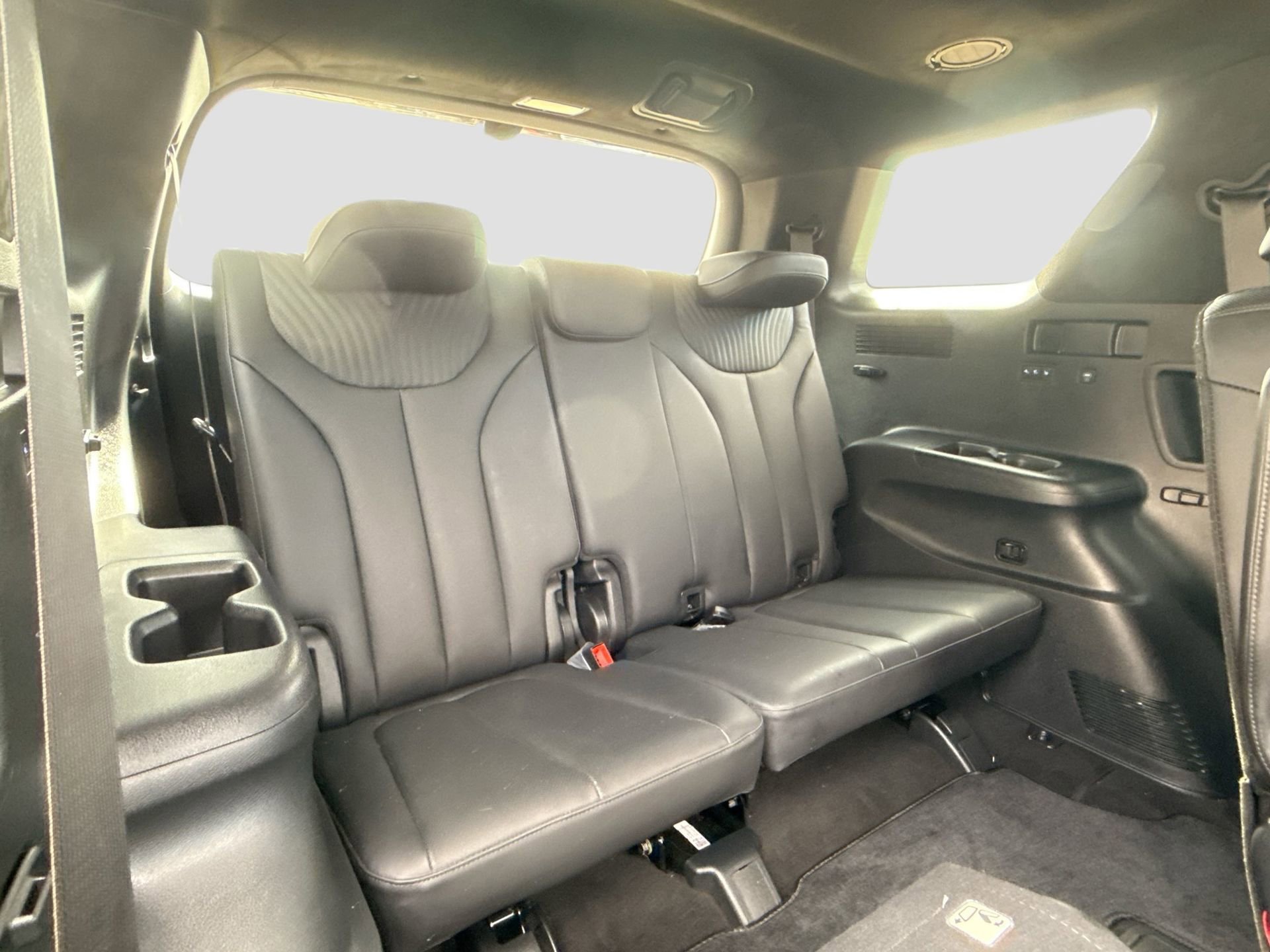 Used 2024 Hyundai Palisade Calligraphy image 30