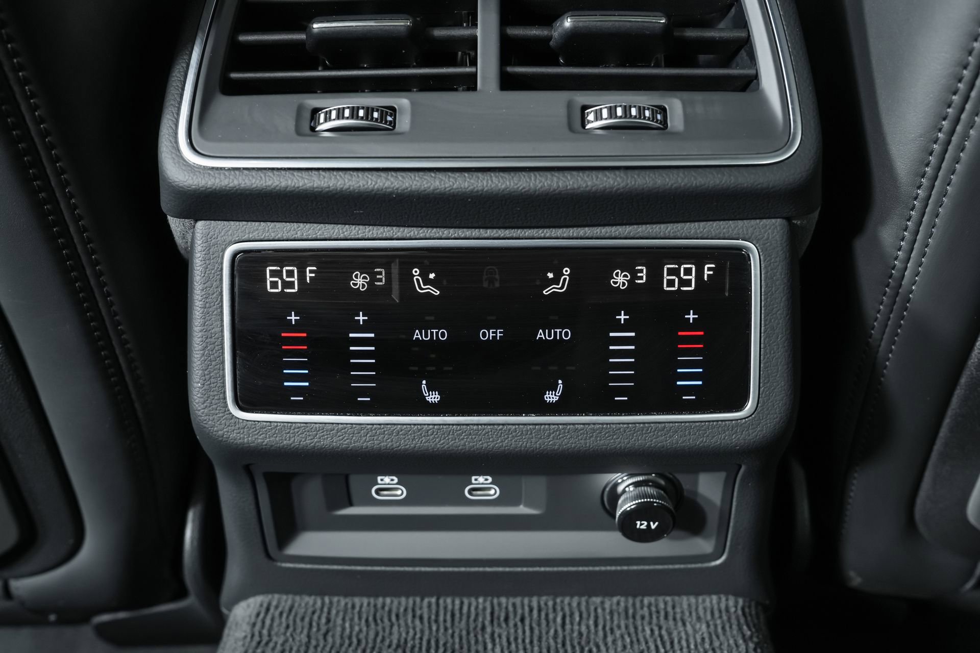 Used 2024 Audi RS 6 performance w/ Matte Carbon Package image 85