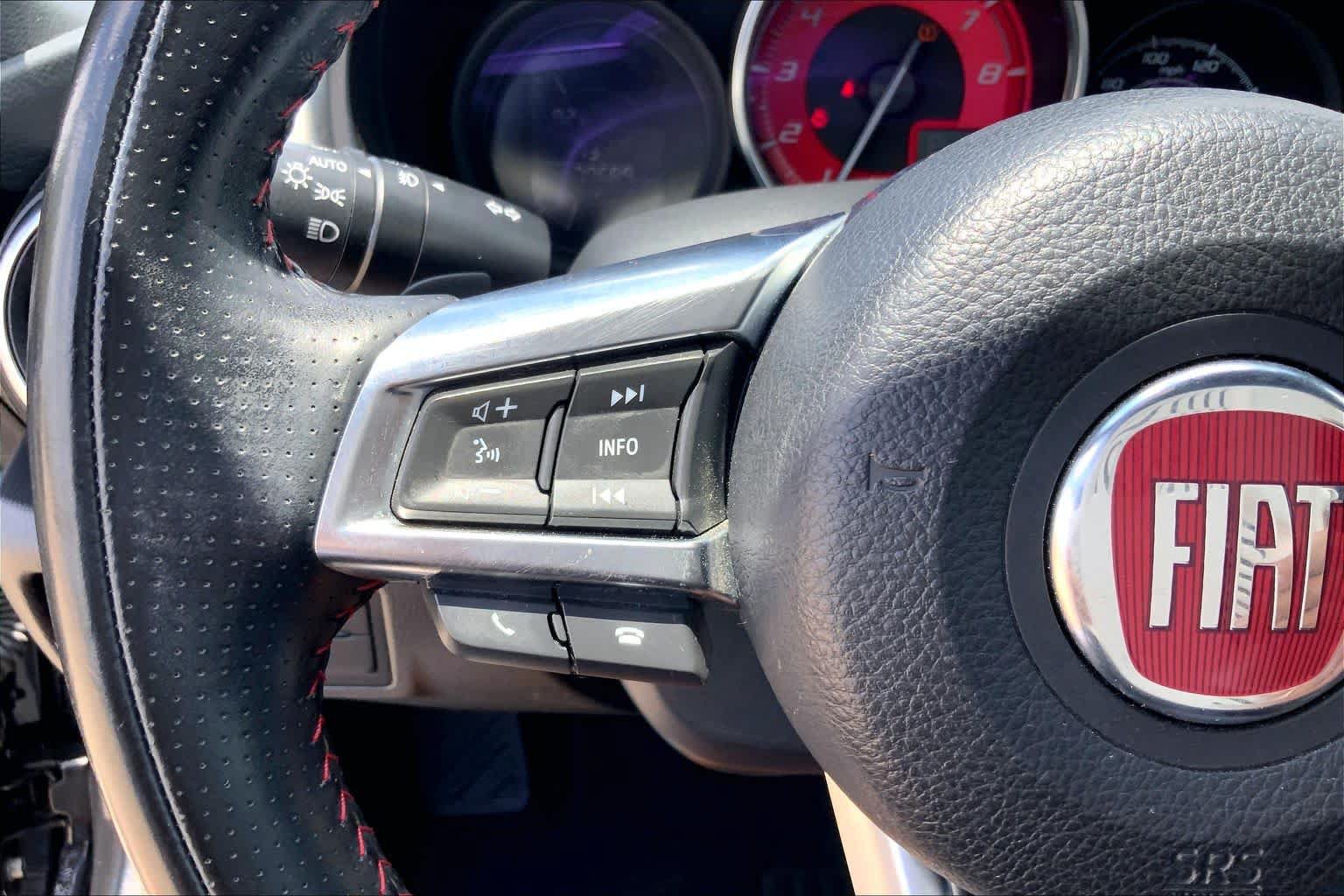 Used 2018 FIAT 124 Spider Abarth w/ Convenience Group RWD image 19
