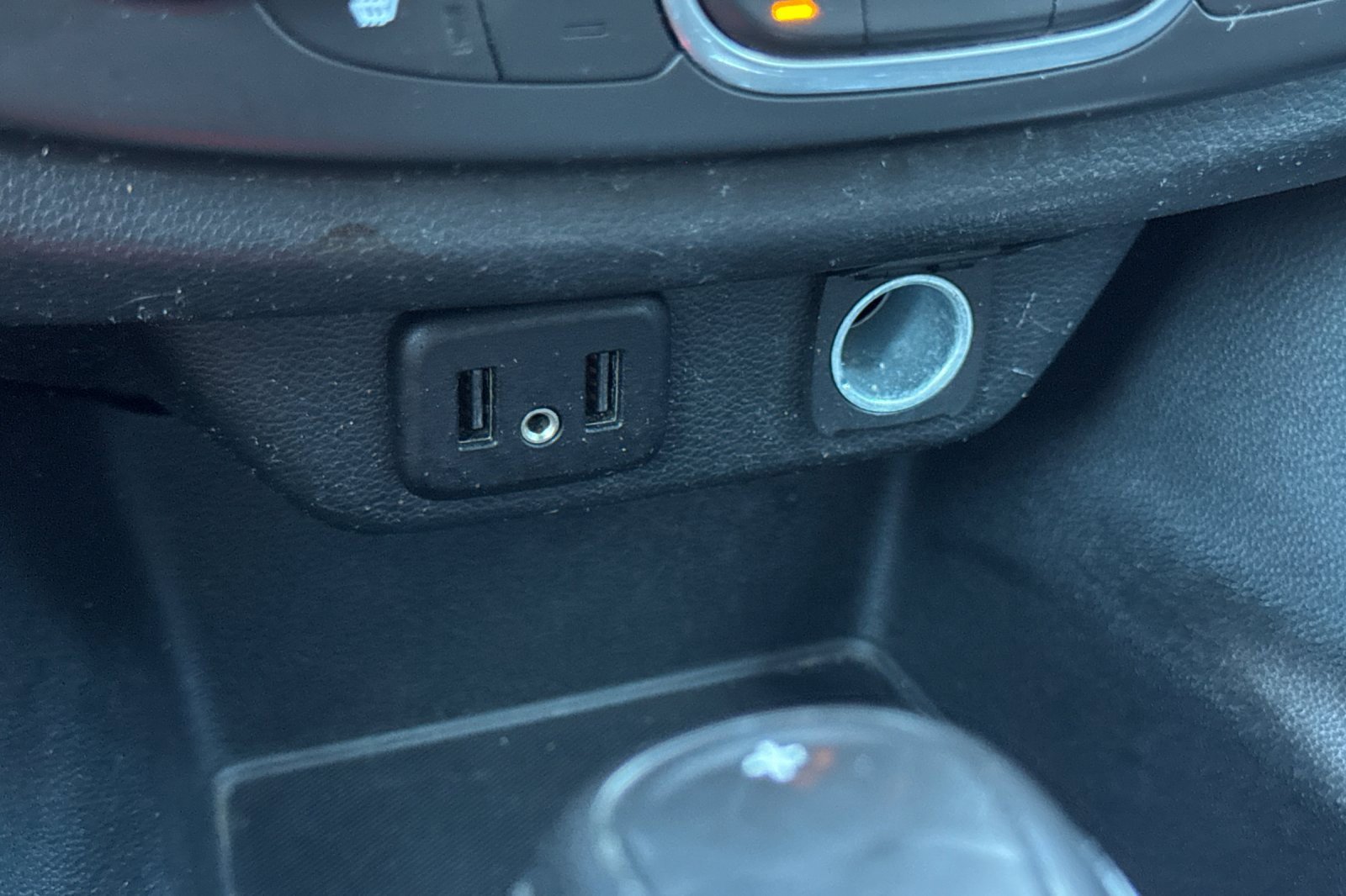 Used 2020 Chevrolet Traverse LT w/ LPO, Blackout Package image 33