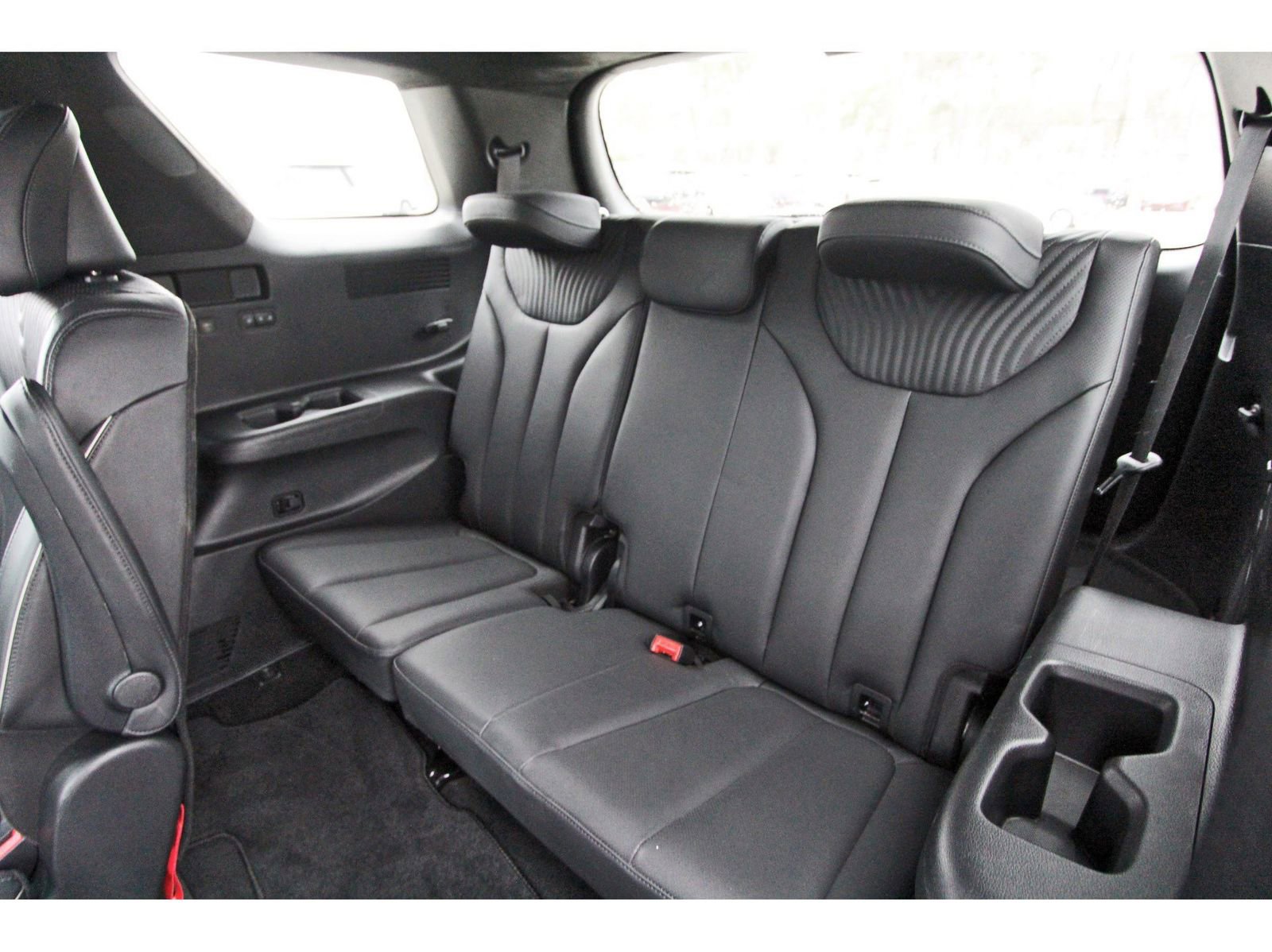 Used 2023 Hyundai Palisade Calligraphy image 11