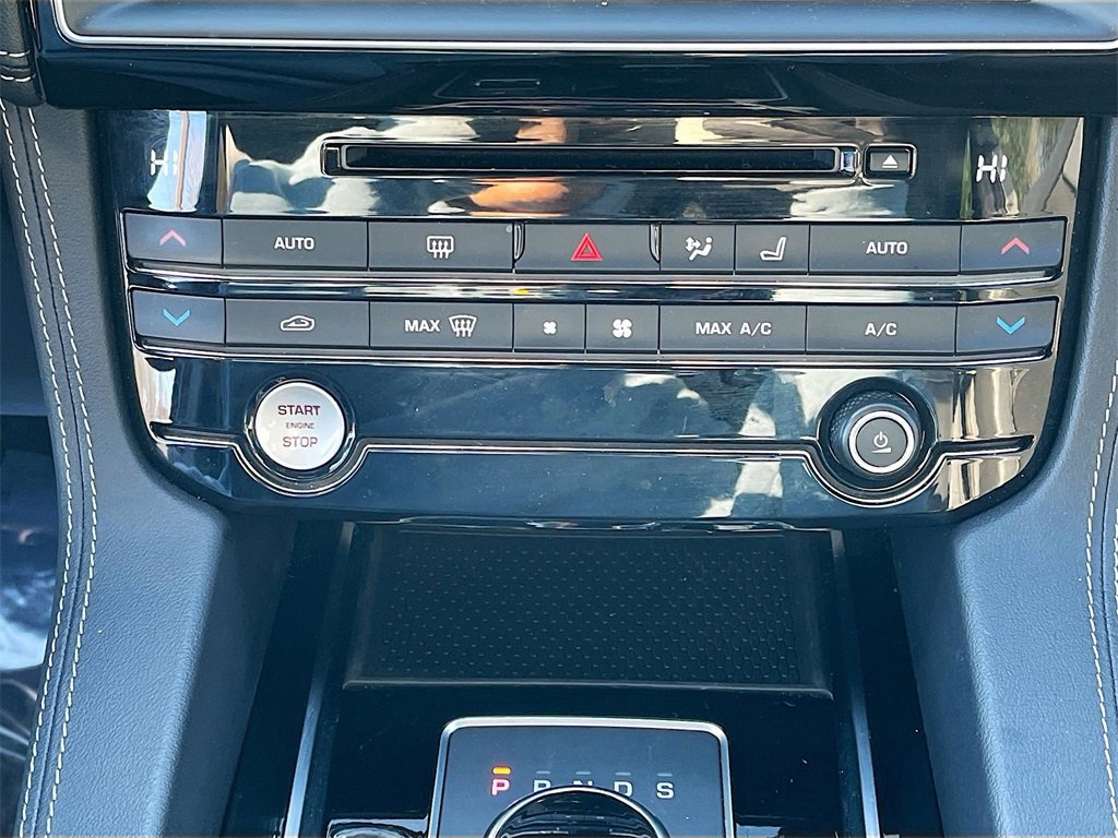 Used 2019 Jaguar F-PACE S image 16