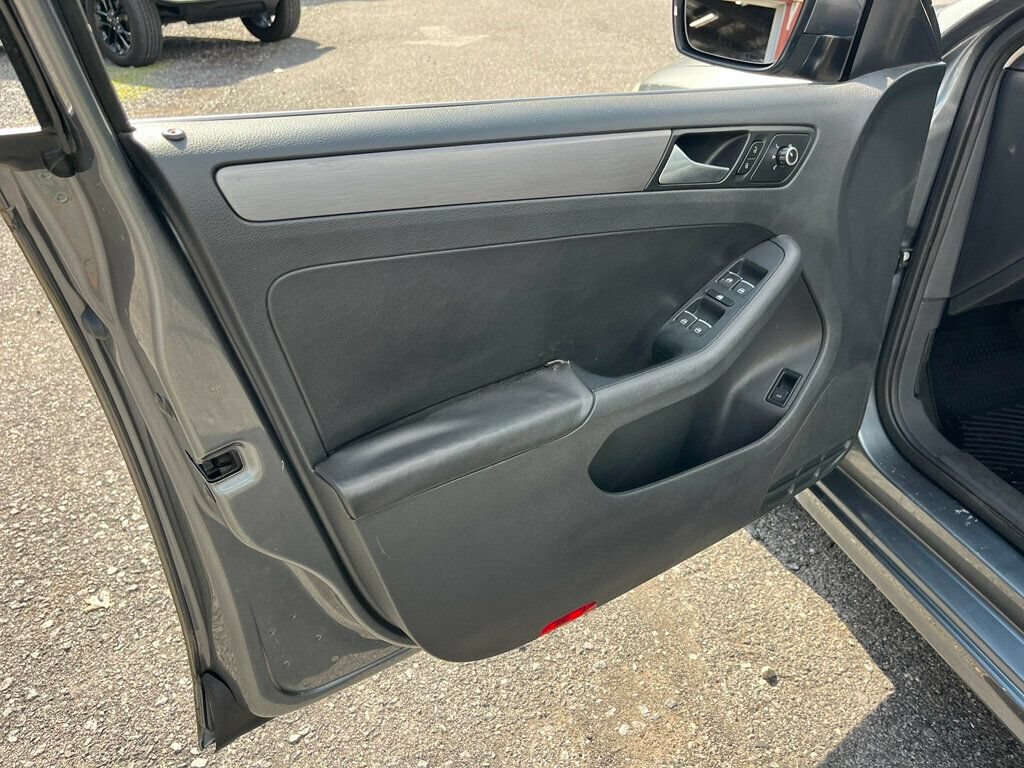 Used 2014 Volkswagen Jetta TDI FWD image 13