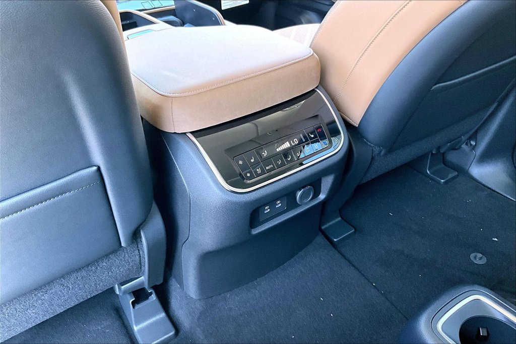 New 2027 INFINITI QX80 Luxe w/ Cargo Package RWD image 36