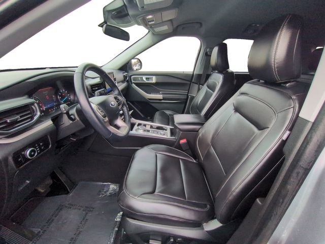 Used 2023 Ford Explorer XLT w/ Equipment Group 202A image 14