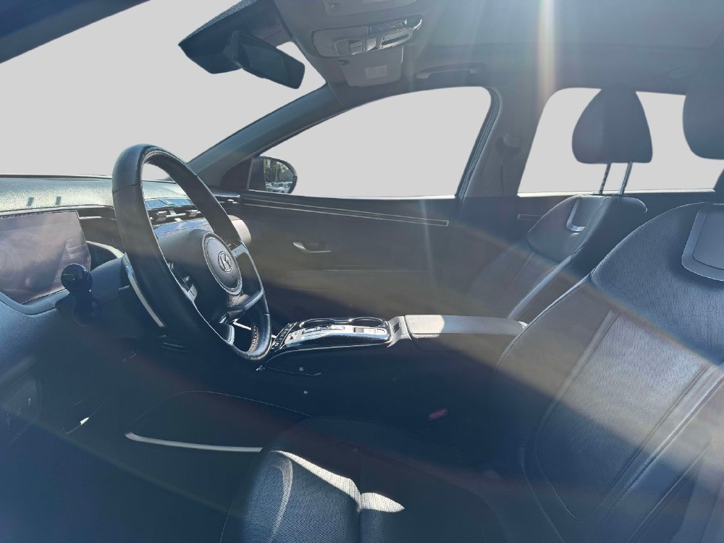 Used 2022 Hyundai Tucson Limited AWD/4WD image 16