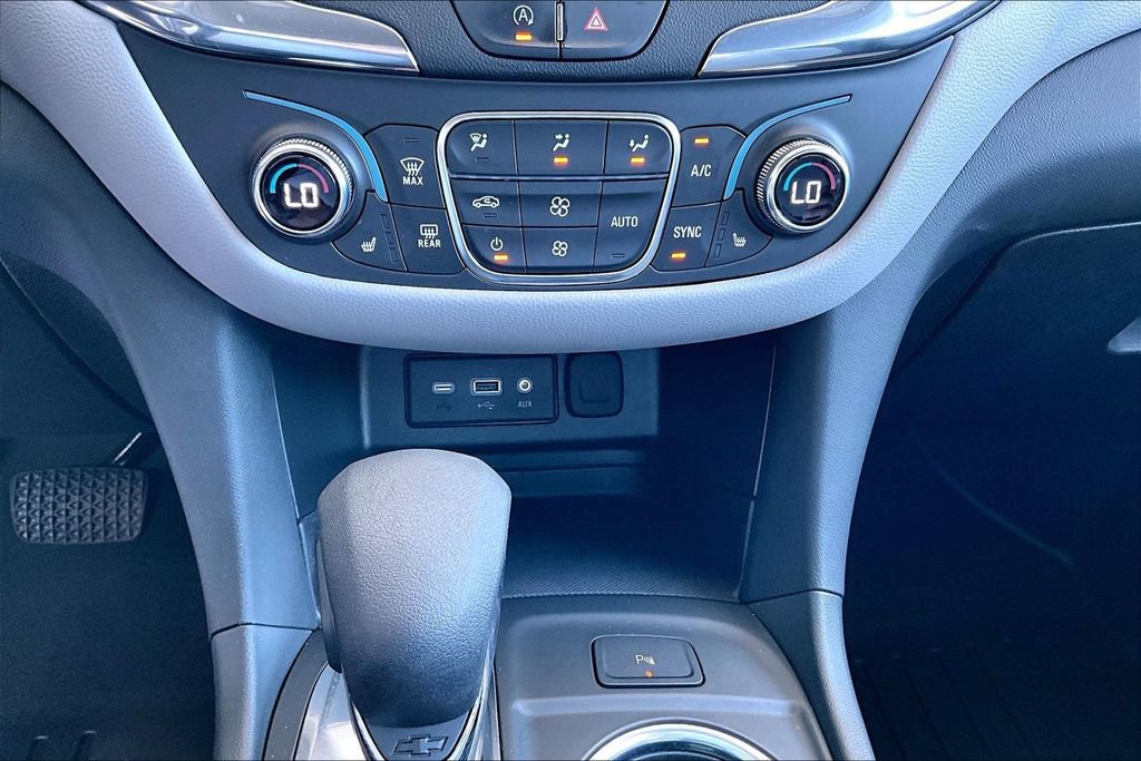 Used 2023 Chevrolet Equinox LT w/ Driver Convenience Package FWD image 11