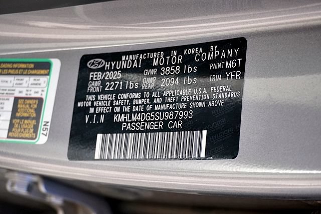 Used 2025 Hyundai Elantra Sport FWD image 31