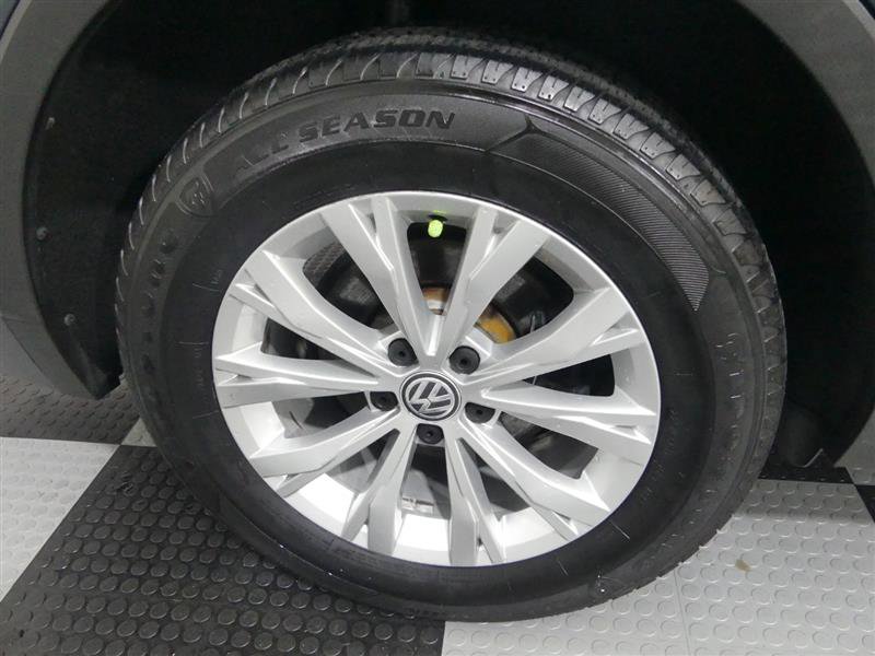 Used 2019 Volkswagen Tiguan SE image 17