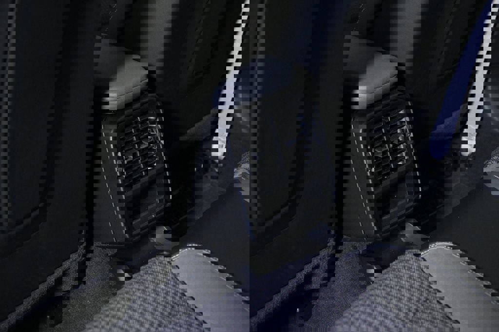 Certified 2025 Porsche Taycan 4 Cross Turismo image 20