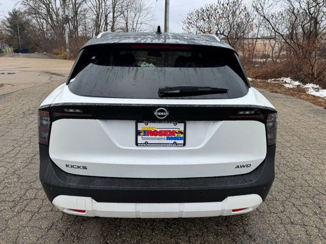 New 2026 Nissan Kicks SV w/ SV Premium Package image 4