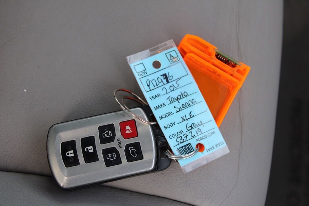 Used 2015 Toyota Sienna XLE Premium image 40