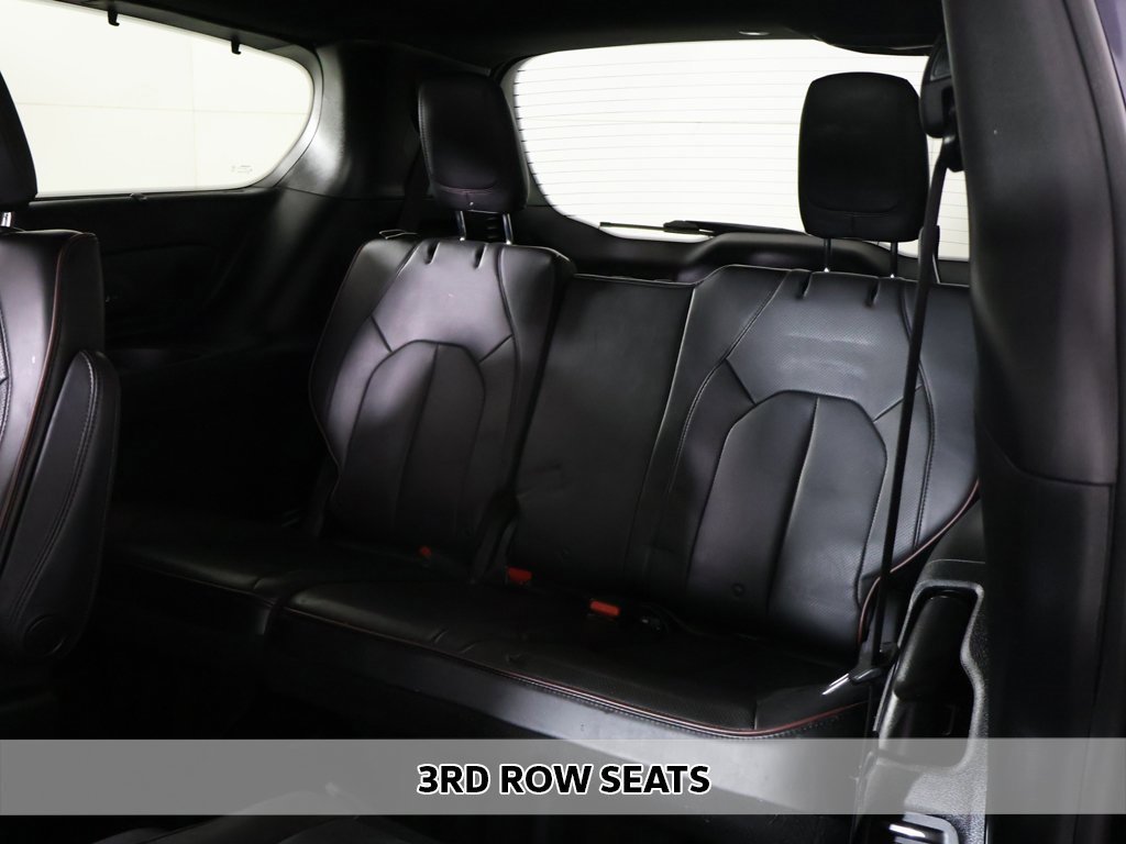 Used 2020 Chrysler Pacifica Limited image 10