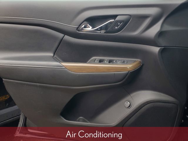 Used 2021 GMC Acadia SLE w/ Driver Convenience Package image 13